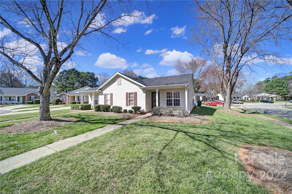 5200 Coves End Court