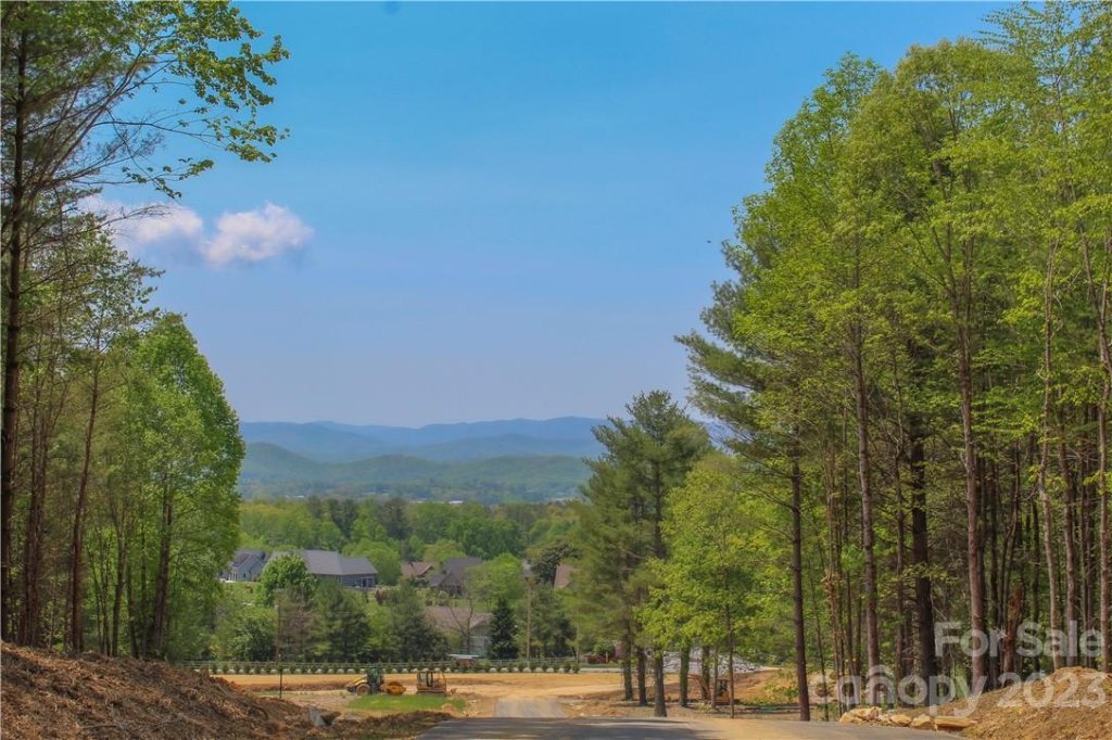 000 Northview Drive 23