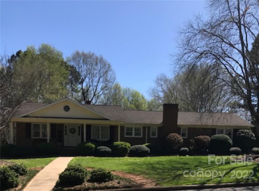 802 Crescent Drive