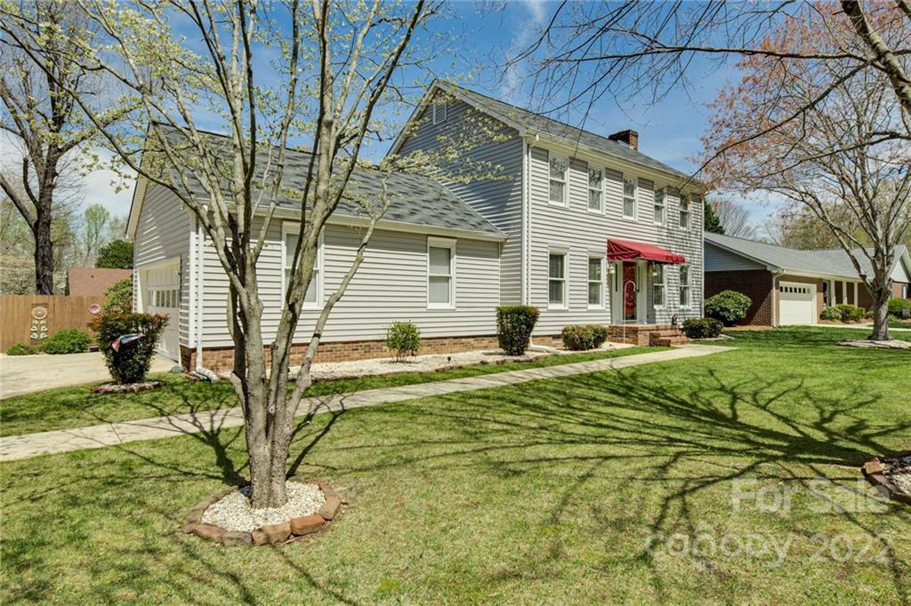 204 Gallarie Place