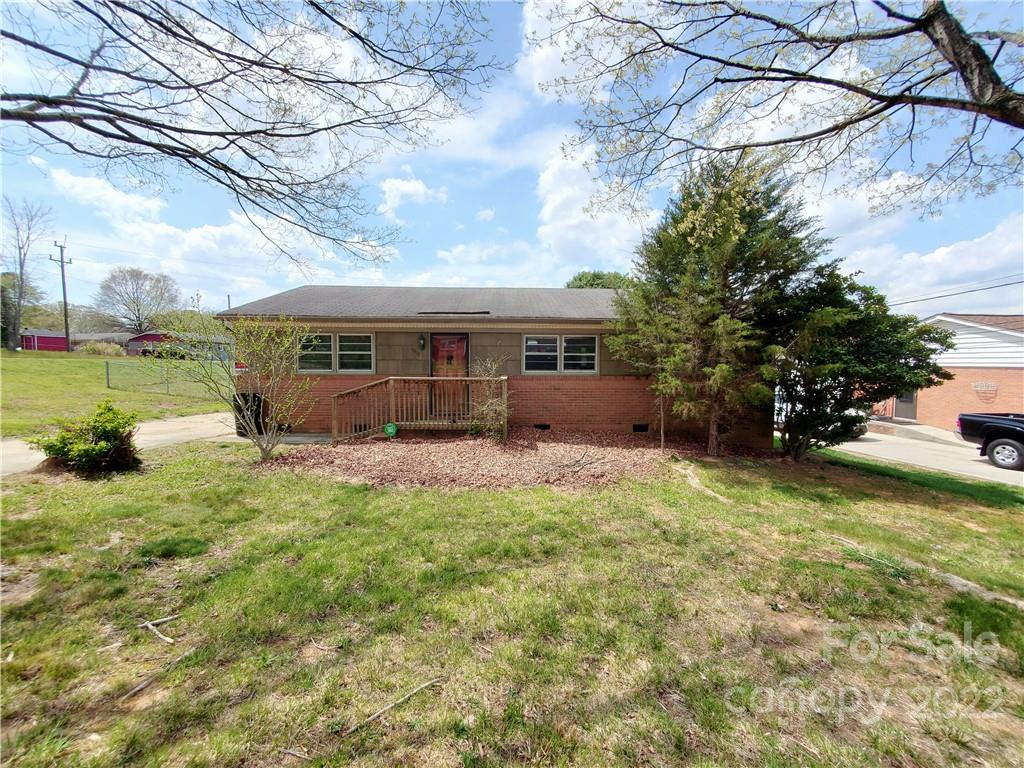 1013 Cloverdale Lane