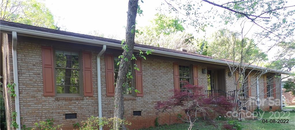1479 Greenwood Lane