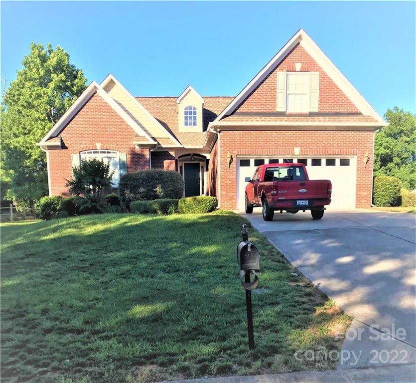 814 Savannah Place Drive