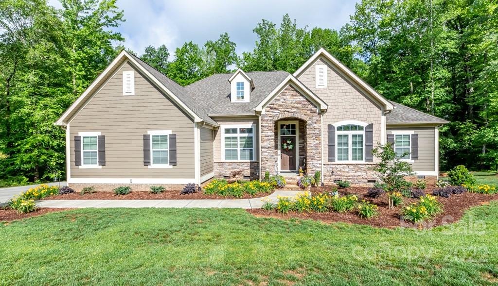 679 Top Ridge Lane