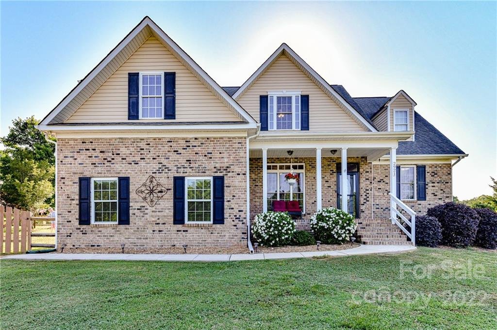 2921 Sweetgrass Lane