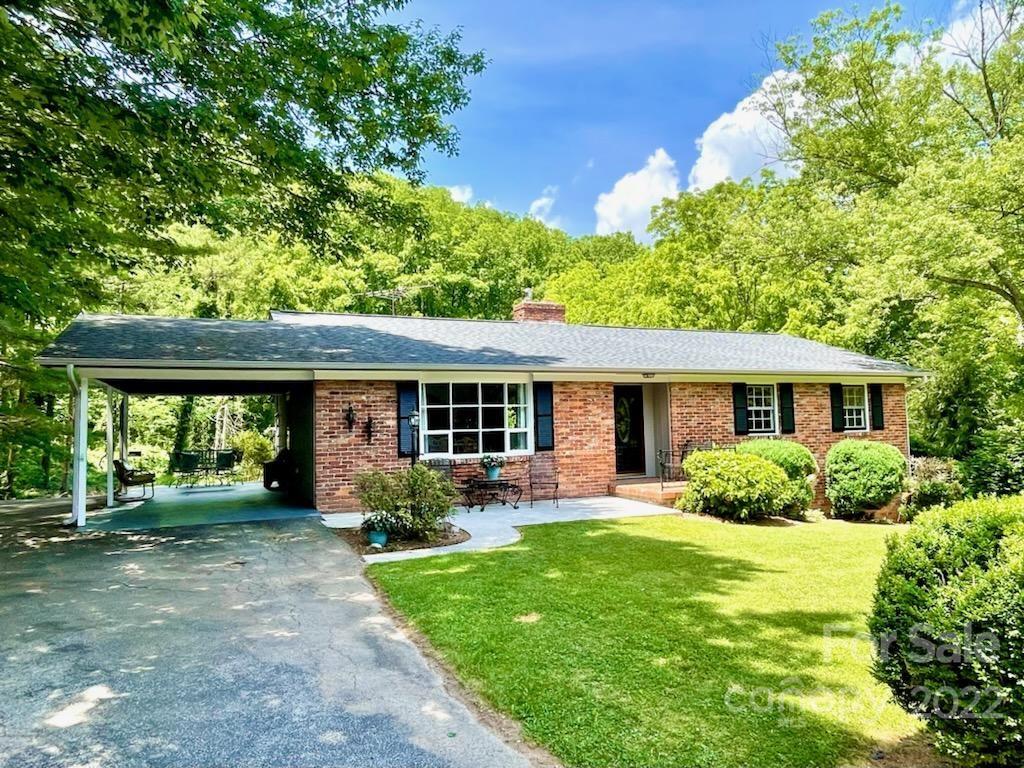 114 College Circle
