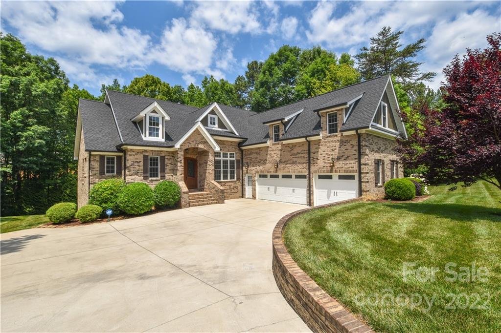 188 Honeysuckle Creek Loop