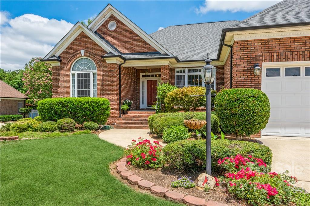 4823 Huddersfield Drive