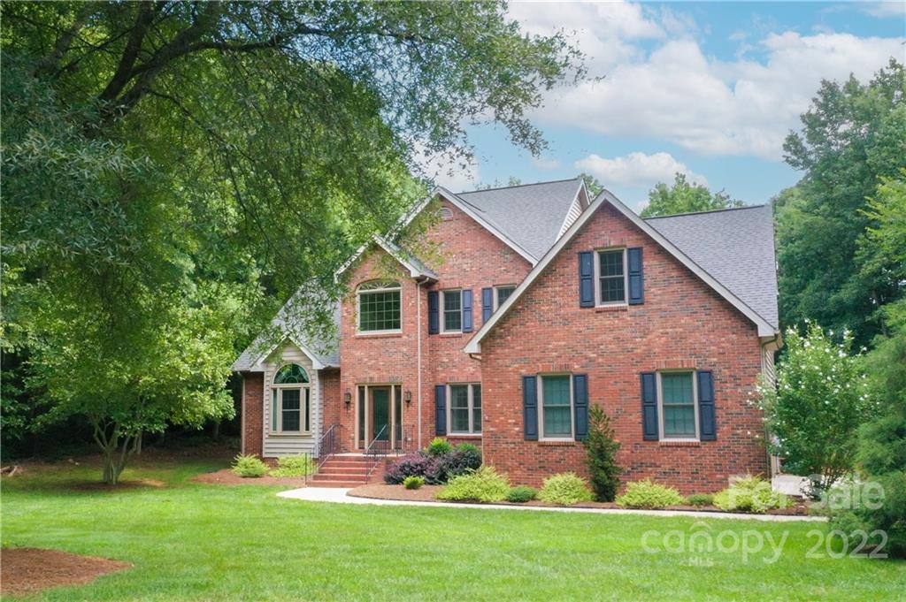 16009 Hamilton Forest Drive