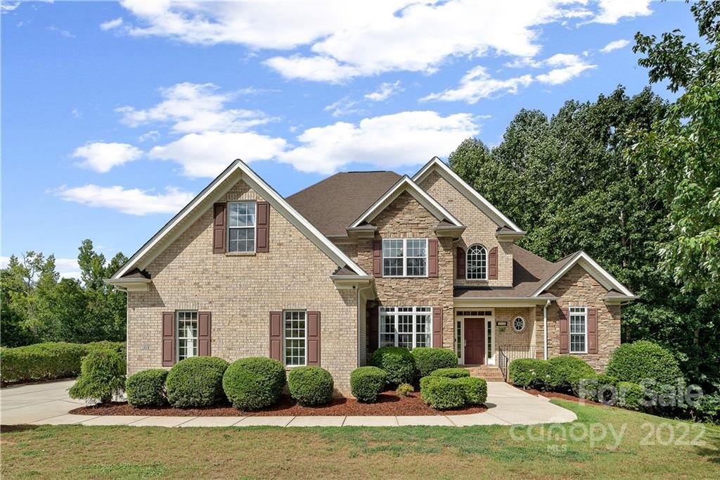 1513 Highcrest Way