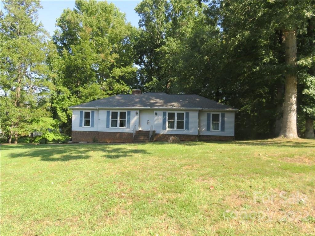 1631 N Oak Drive