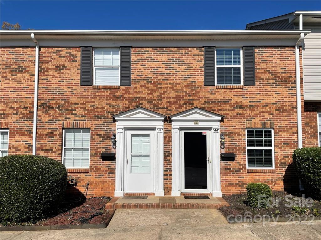 250 Nixon Road 44