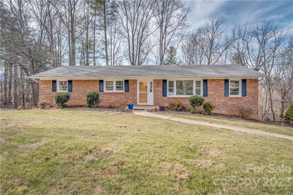 17 Fieldcrest Circle