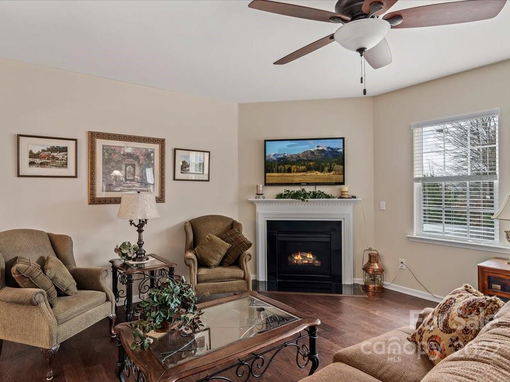 112 Rougemont Lane