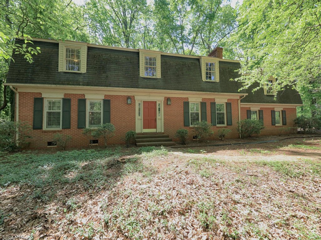 2514 Heritage Circle