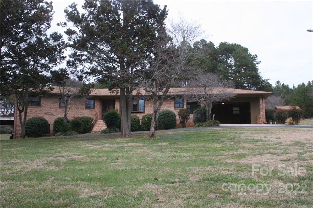 116 Spring Oaks Drive