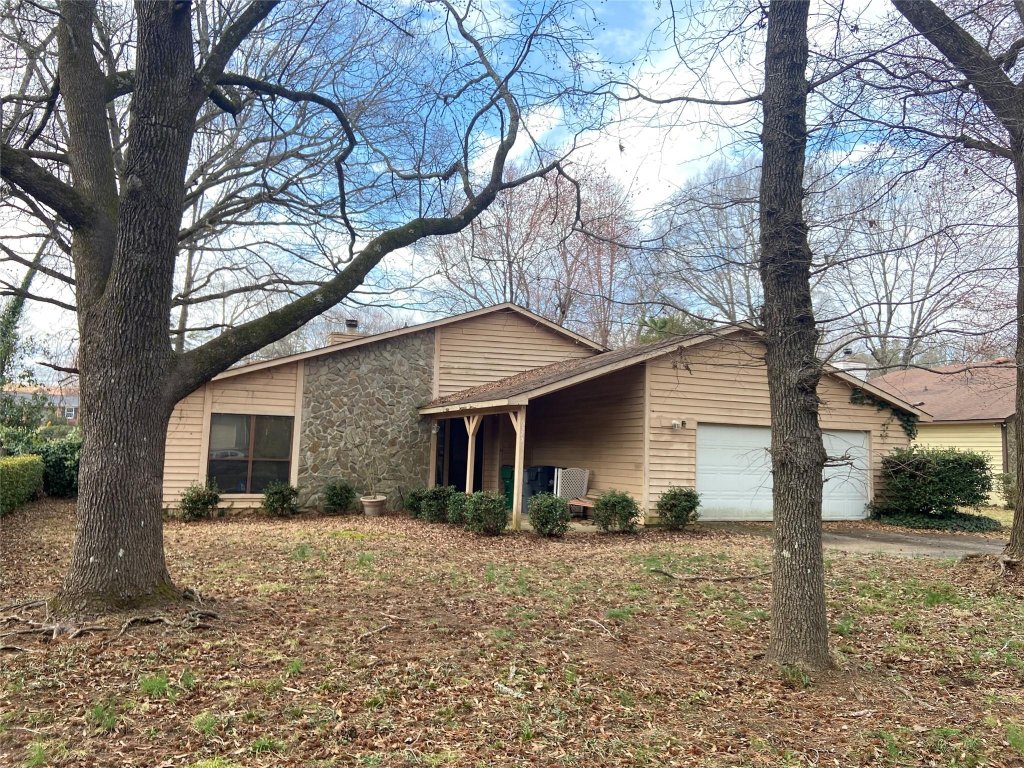 6323 Woodbridge Road