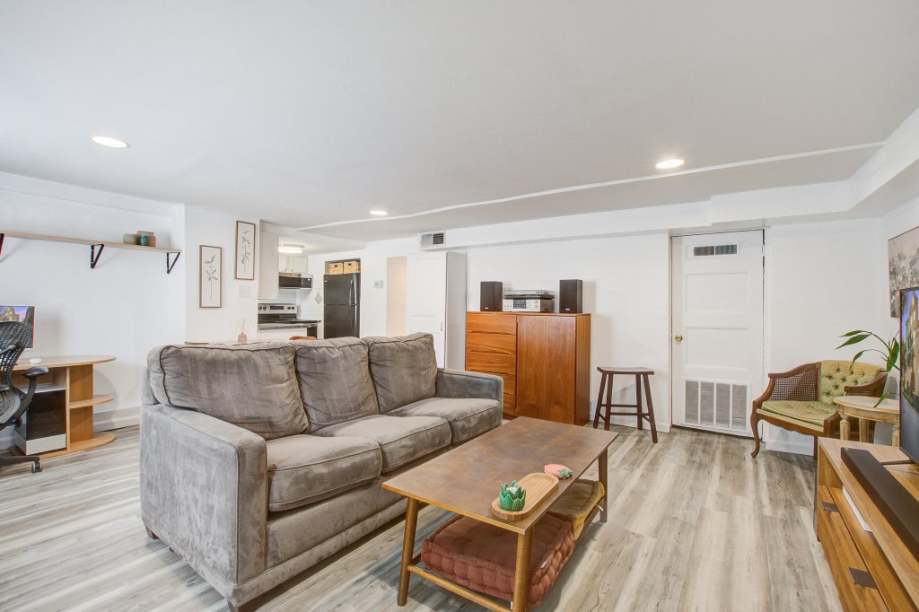 65 Vanderhorst Street Apt B