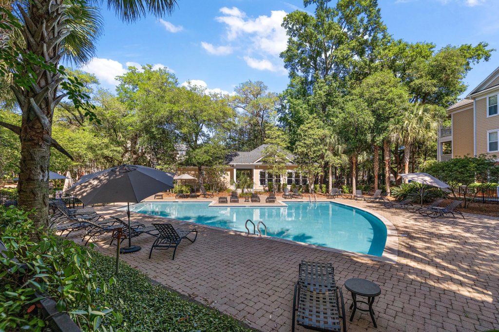 254 Seven Farms Drive, Charleston community