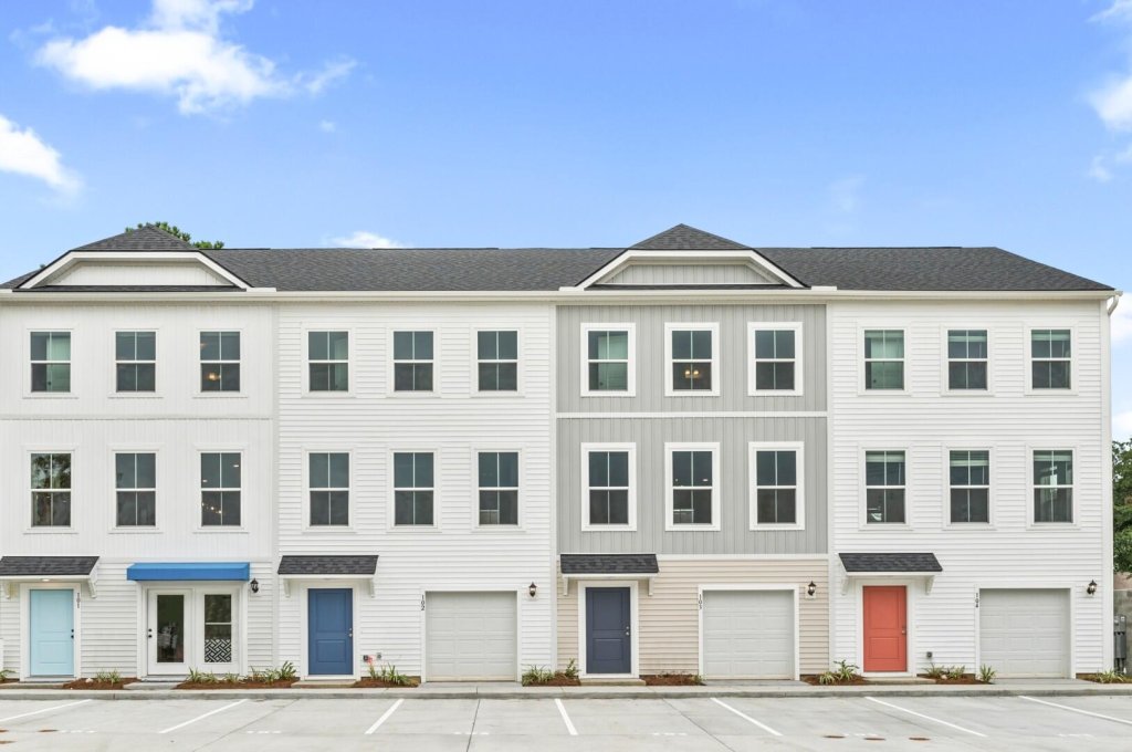 4633 Forest Hills Drive 503