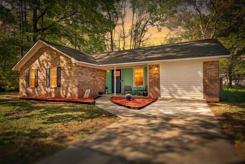 Forest Lawn, Goose Creek community