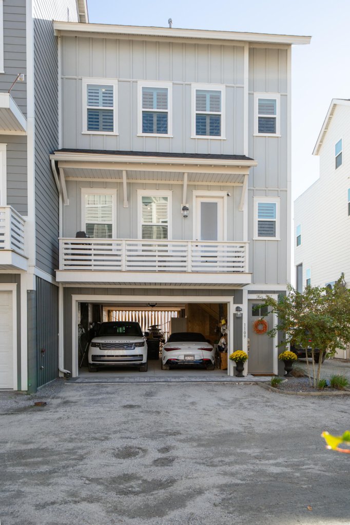 The Cove At Folly, Charleston community