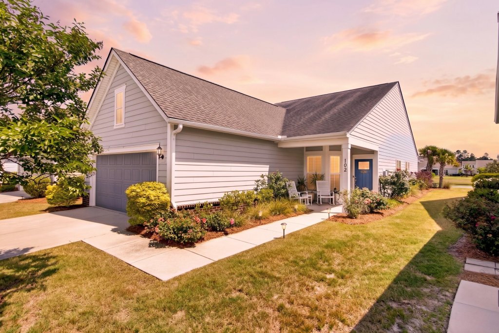 317 Bloomington Way