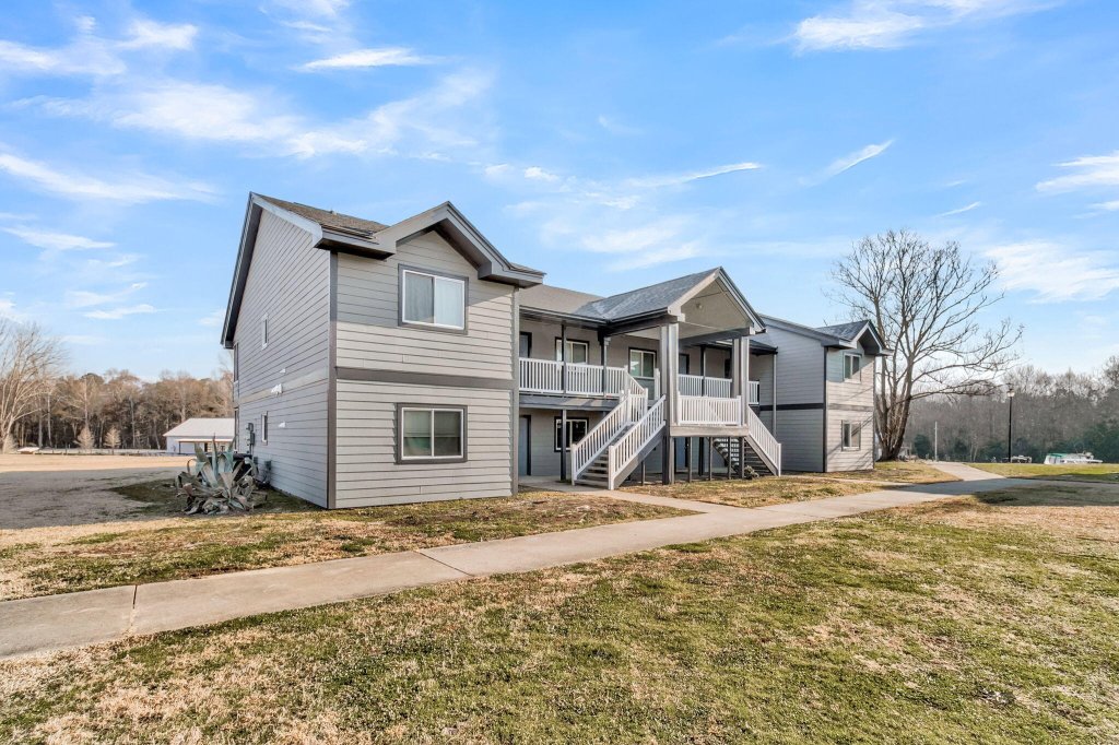 1402 Tailrace Drive