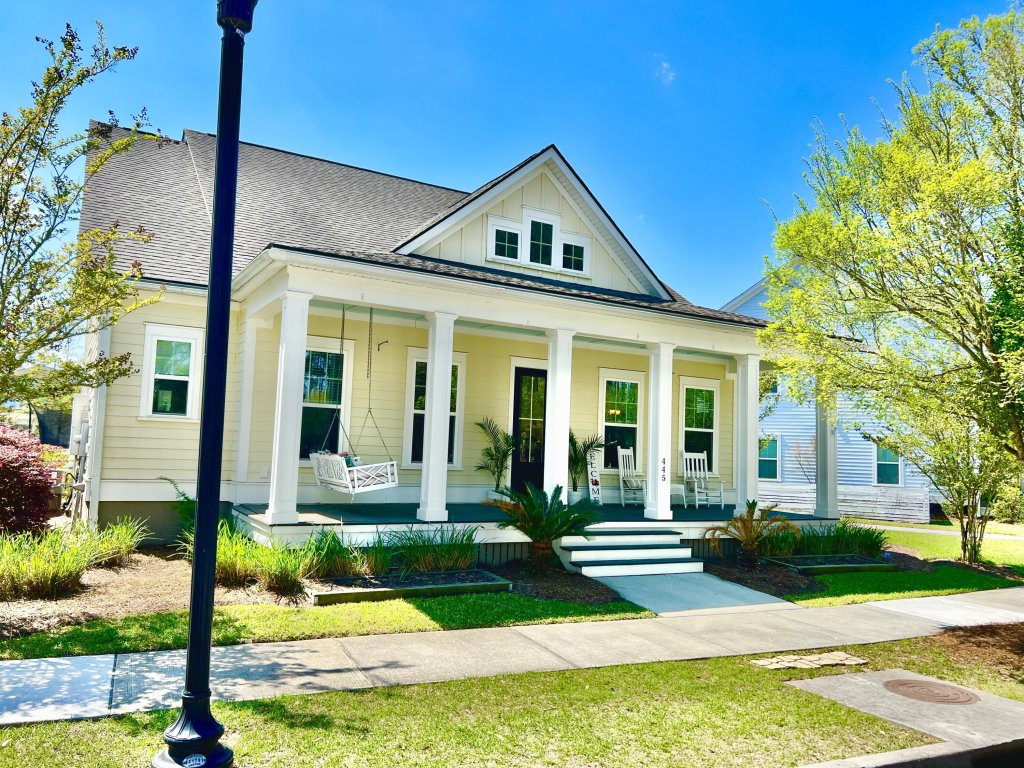 445 Watergrass Way