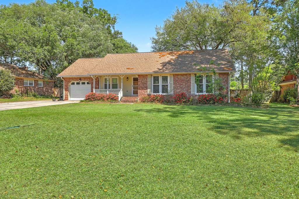 Briarwood, Summerville community