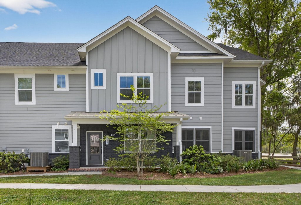 410 Carolina Cherry Unit 202