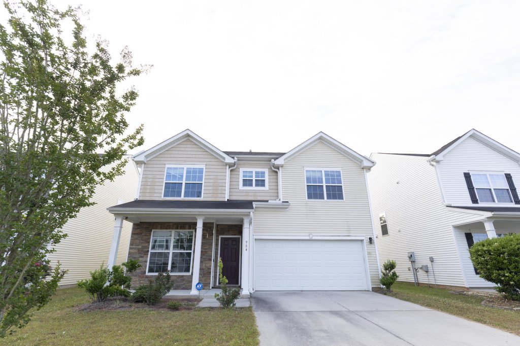 984 Augustine Court