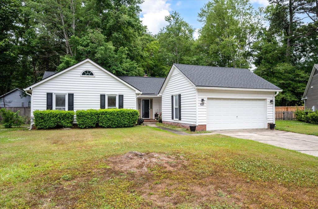 121 Hamlet Road