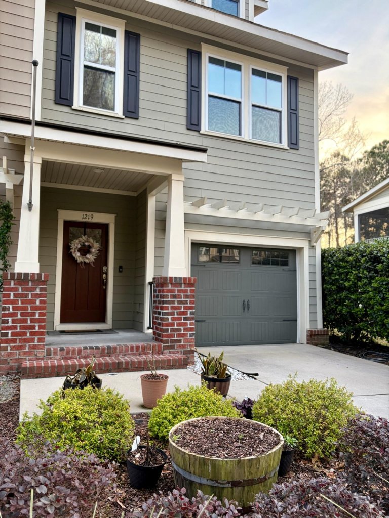 1219 Dingle Road