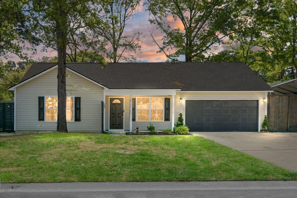 103 Equestrian Court