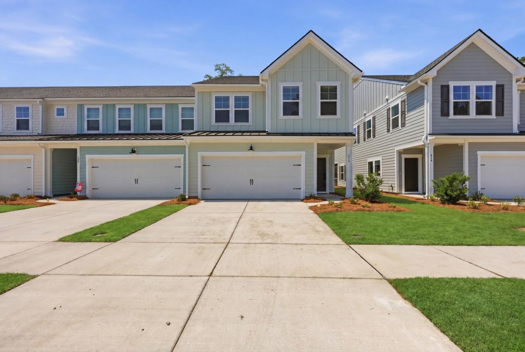Ashley Walk Townes, Charleston community