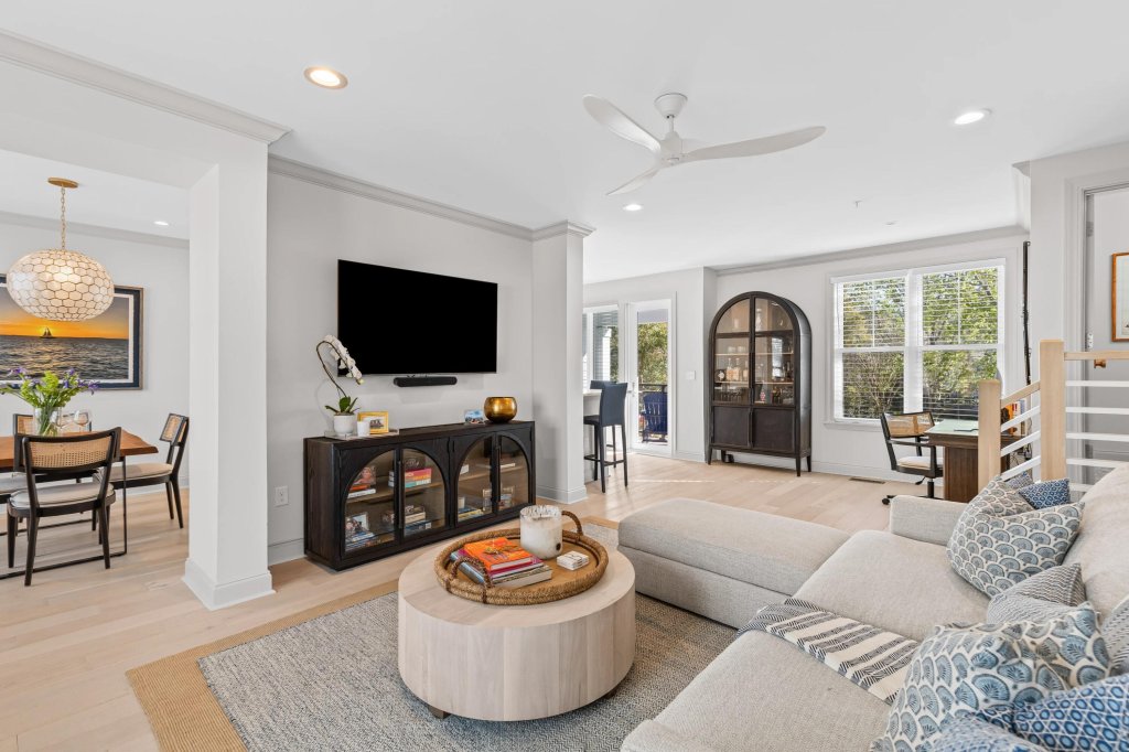 200 River Landing Drive 102e