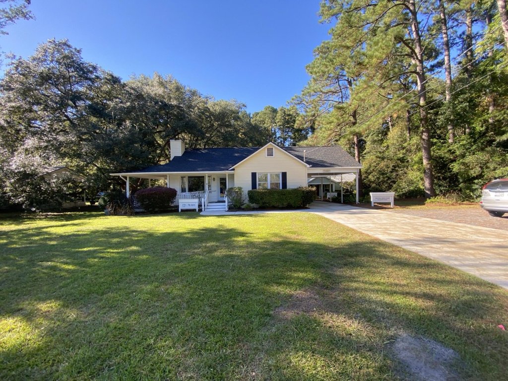 814 N Cedar Street B A & B
