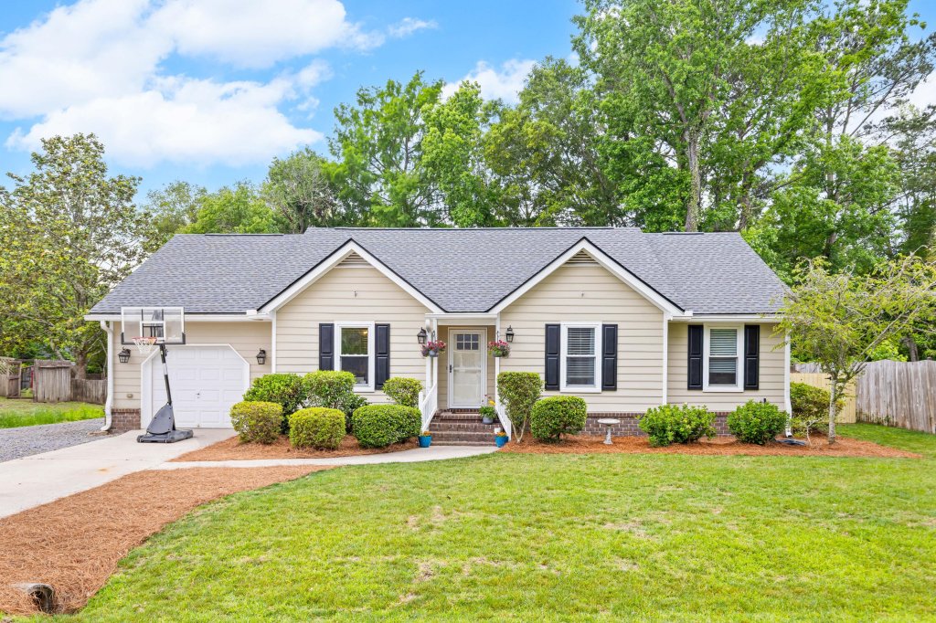 Lynwood, Charleston community
