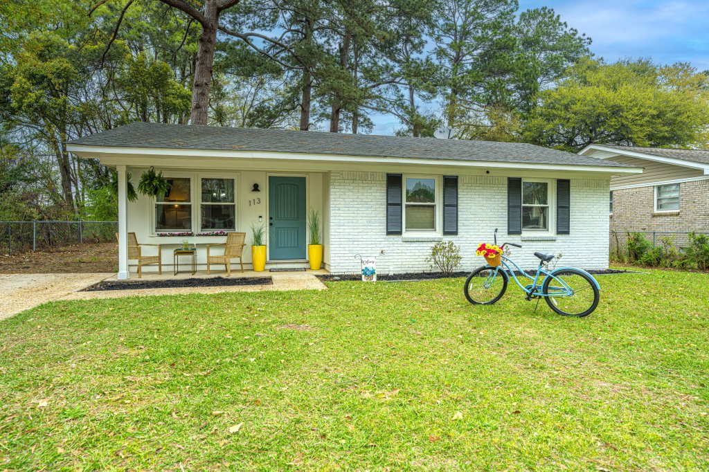 Sedgefield, Goose Creek community