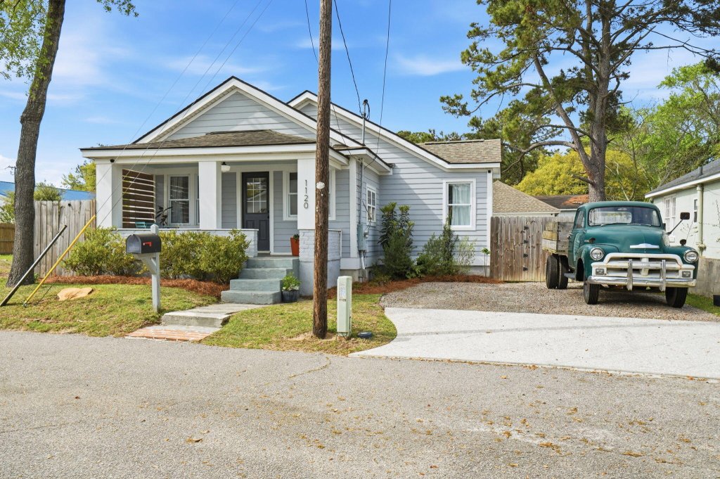 Maryville, Charleston community