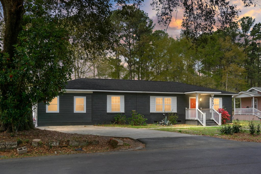 207 Trivers Drive