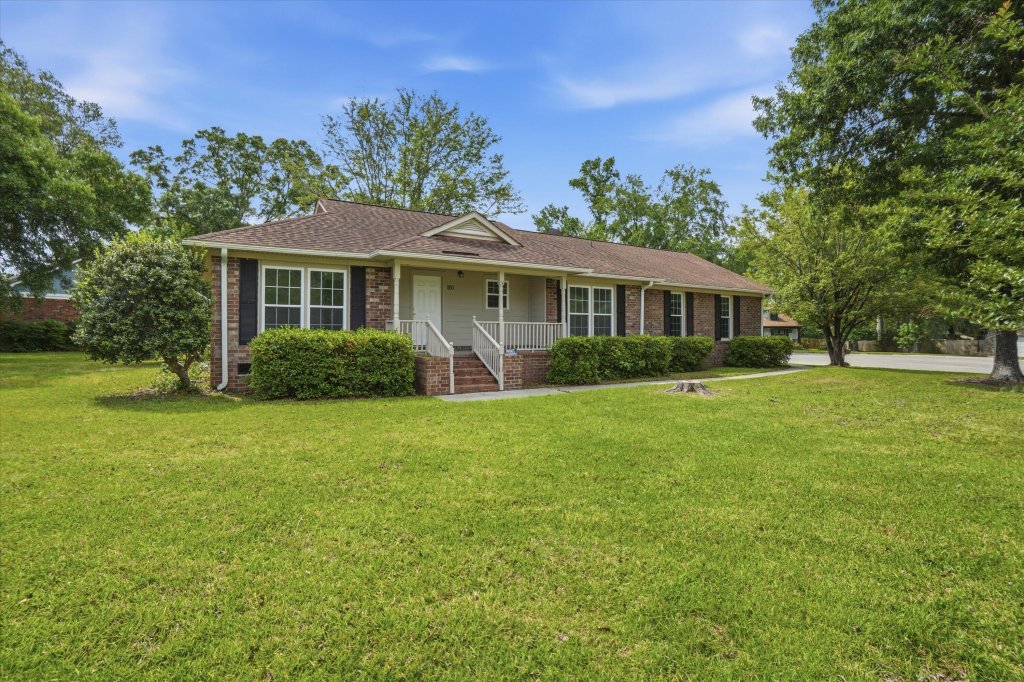 Irongate, Summerville community