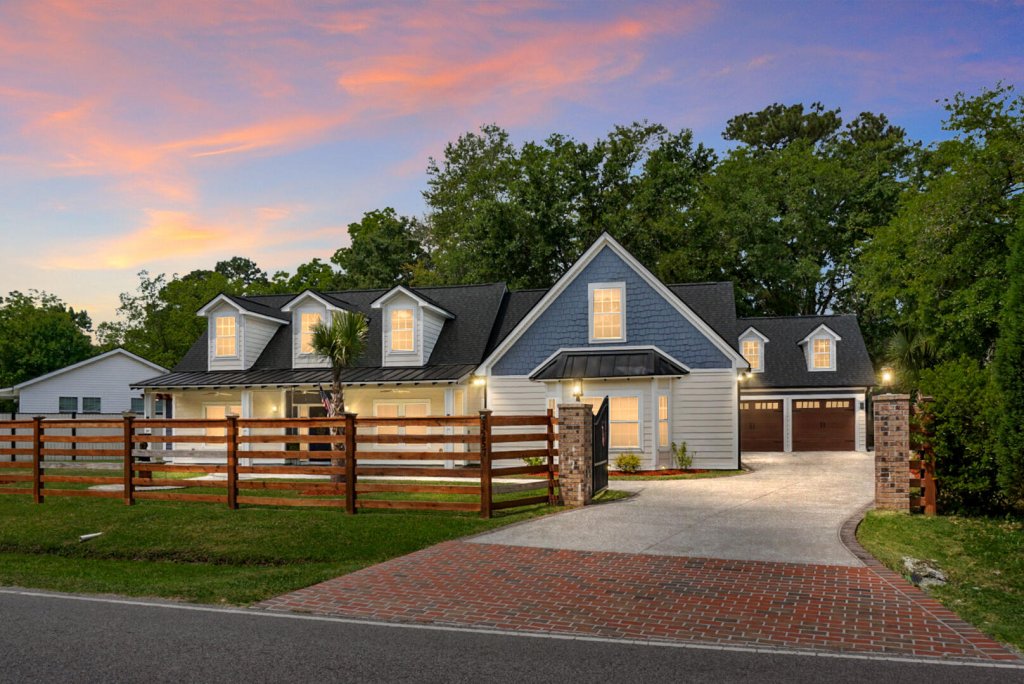 Ridgewood, Ladson community