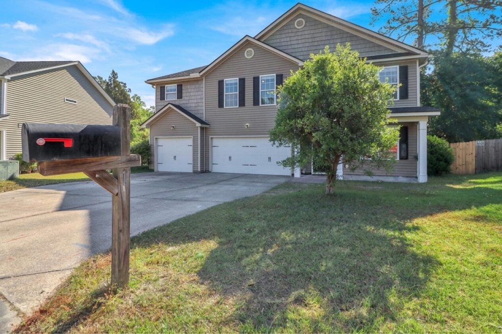 Crestwood, Summerville community