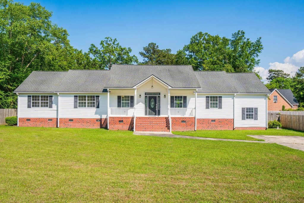 1004 Magnolia Lane
