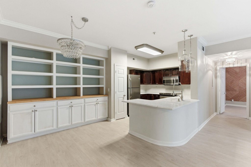 The Peninsula Condominiums, Charleston community