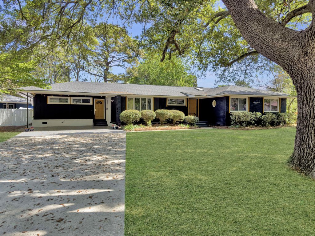 Memminger Hall, Charleston community