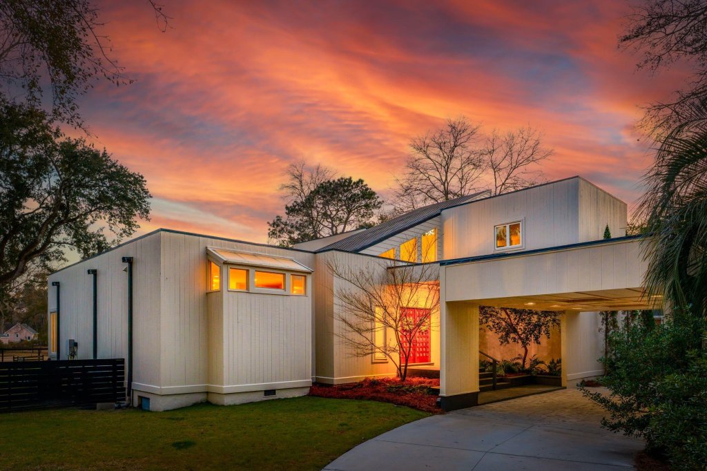 Snee Farm, Mount Pleasant community