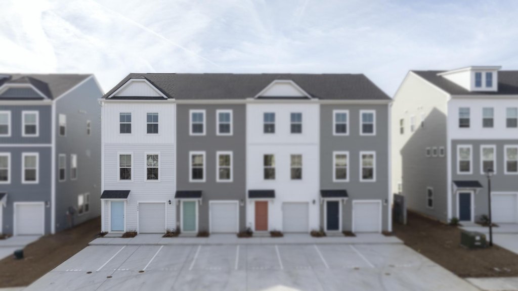 4633 Forest Hills Drive 1401